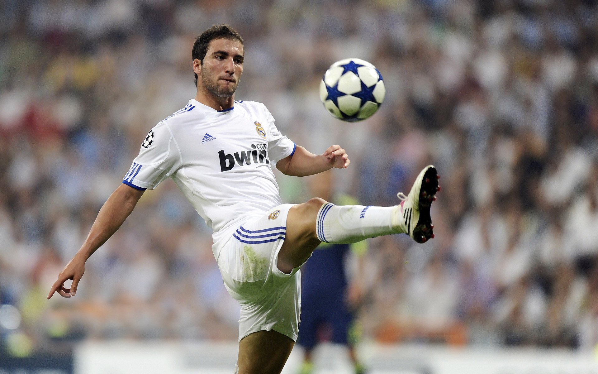 意甲教练组采用AI助手进行对手进攻模型识别实验